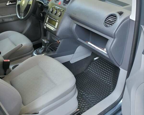 Серый Фольксваген Кадди, объемом двигателя 1.9 л и пробегом 232 тыс. км за 9700 $, фото 30 на Automoto.ua