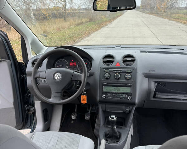 Серый Фольксваген Кадди, объемом двигателя 1.39 л и пробегом 209 тыс. км за 7200 $, фото 15 на Automoto.ua