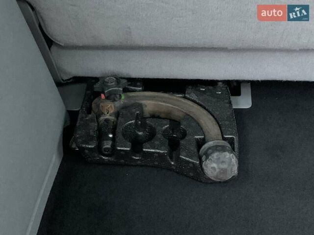 Серый Фольксваген Кадди, объемом двигателя 1.6 л и пробегом 223 тыс. км за 8255 $, фото 27 на Automoto.ua