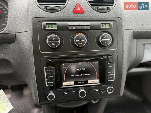 Сірий Фольксваген Кадді, об'ємом двигуна 1.6 л та пробігом 189 тис. км за 9999 $, фото 25 на Automoto.ua