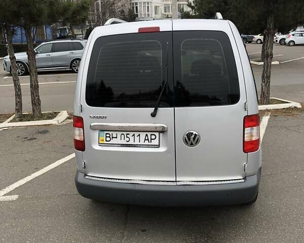 Серый Фольксваген Кадди, объемом двигателя 1.9 л и пробегом 288 тыс. км за 7000 $, фото 2 на Automoto.ua