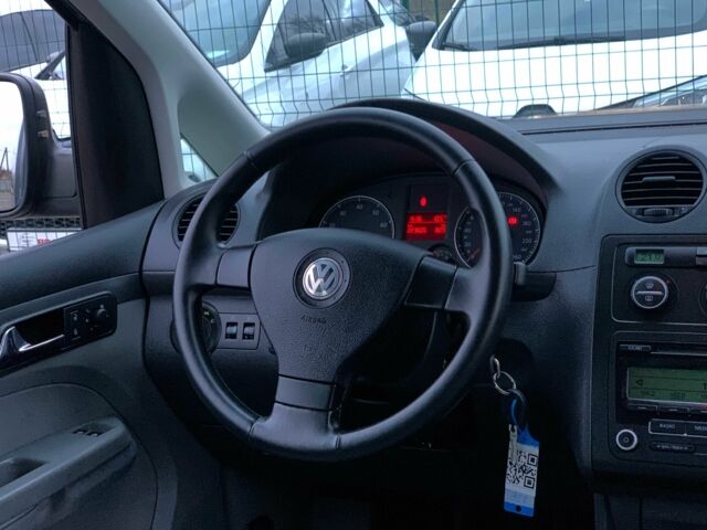 Сірий Фольксваген Кадді, об'ємом двигуна 1.6 л та пробігом 223 тис. км за 8255 $, фото 14 на Automoto.ua