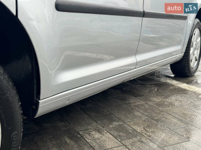 Сірий Фольксваген Кадді, об'ємом двигуна 0 л та пробігом 242 тис. км за 8400 $, фото 22 на Automoto.ua