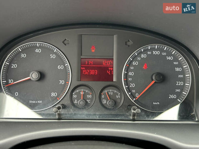 Серый Фольксваген Кадди, объемом двигателя 1.4 л и пробегом 193 тыс. км за 6950 $, фото 52 на Automoto.ua