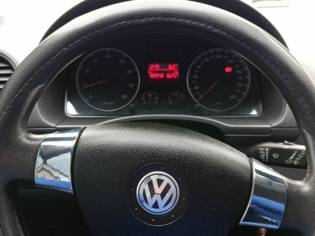 Сірий Фольксваген Кадді, об'ємом двигуна 1.4 л та пробігом 180 тис. км за 7750 $, фото 11 на Automoto.ua