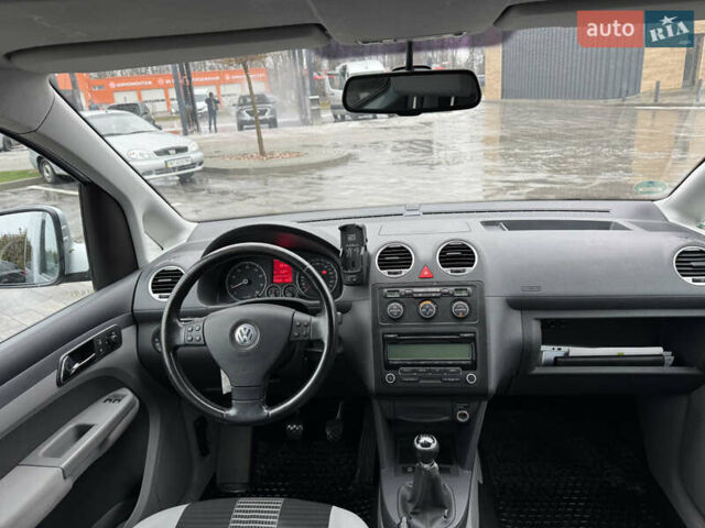 Сірий Фольксваген Кадді, об'ємом двигуна 0 л та пробігом 242 тис. км за 8400 $, фото 73 на Automoto.ua