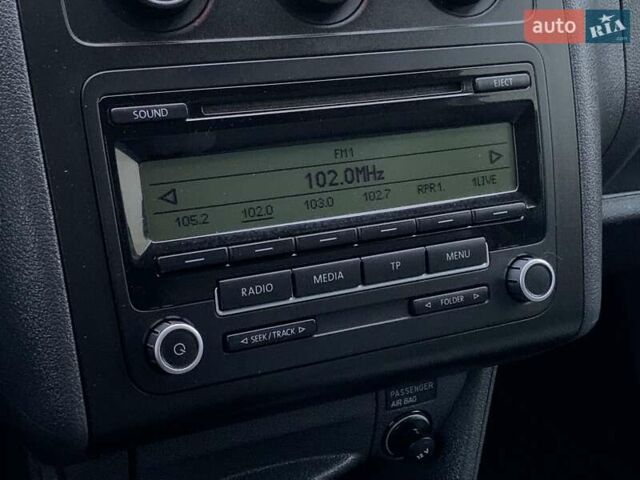 Серый Фольксваген Кадди, объемом двигателя 1.6 л и пробегом 223 тыс. км за 8255 $, фото 45 на Automoto.ua