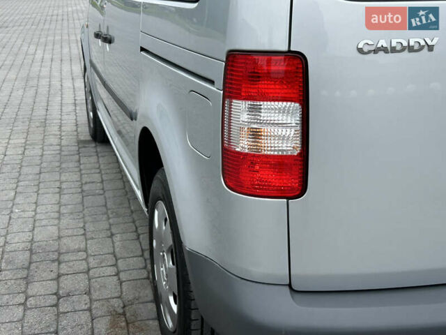 Серый Фольксваген Кадди, объемом двигателя 1.4 л и пробегом 193 тыс. км за 6950 $, фото 10 на Automoto.ua