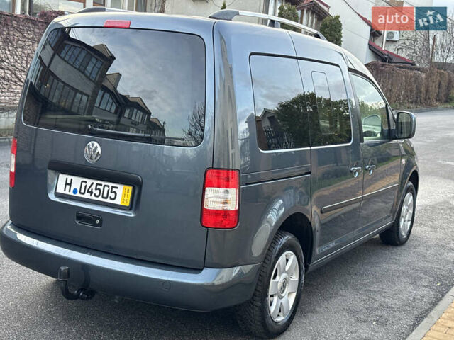 Серый Фольксваген Кадди, объемом двигателя 1.6 л и пробегом 208 тыс. км за 9599 $, фото 4 на Automoto.ua