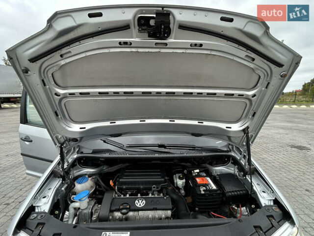 Сірий Фольксваген Кадді, об'ємом двигуна 1.4 л та пробігом 193 тис. км за 6550 $, фото 36 на Automoto.ua