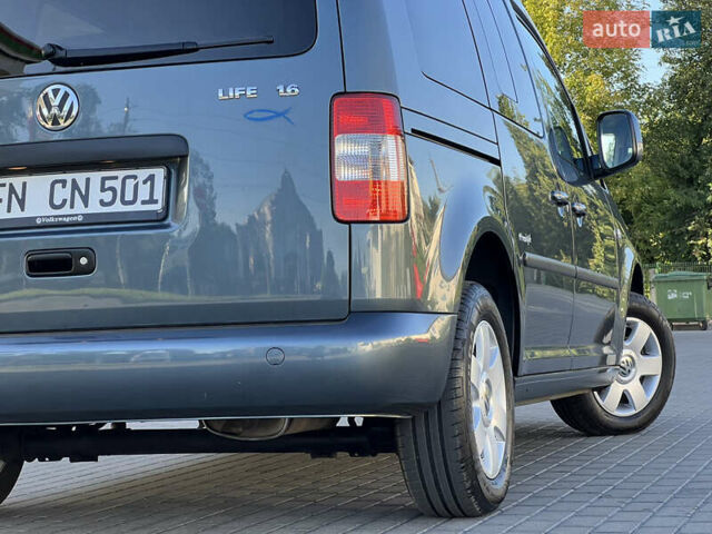 Сірий Фольксваген Кадді, об'ємом двигуна 1.6 л та пробігом 135 тис. км за 9200 $, фото 22 на Automoto.ua