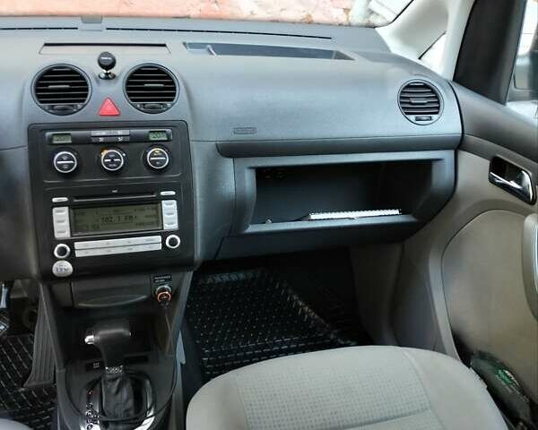 Серый Фольксваген Кадди, объемом двигателя 1.9 л и пробегом 232 тыс. км за 9700 $, фото 25 на Automoto.ua