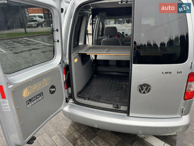 Сірий Фольксваген Кадді, об'ємом двигуна 0 л та пробігом 242 тис. км за 8400 $, фото 63 на Automoto.ua