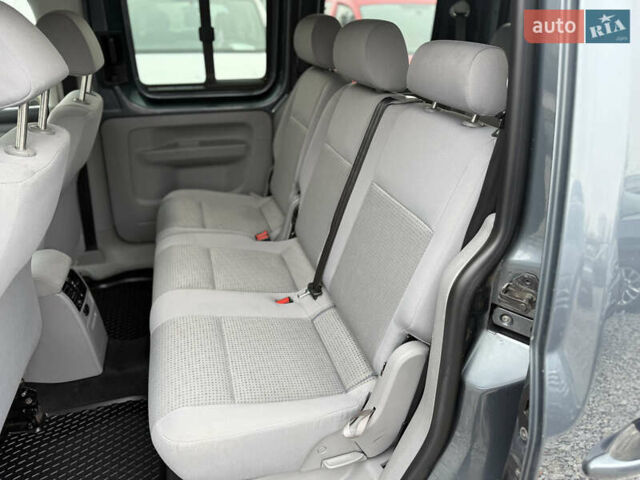 Сірий Фольксваген Кадді, об'ємом двигуна 1.6 л та пробігом 189 тис. км за 9999 $, фото 15 на Automoto.ua