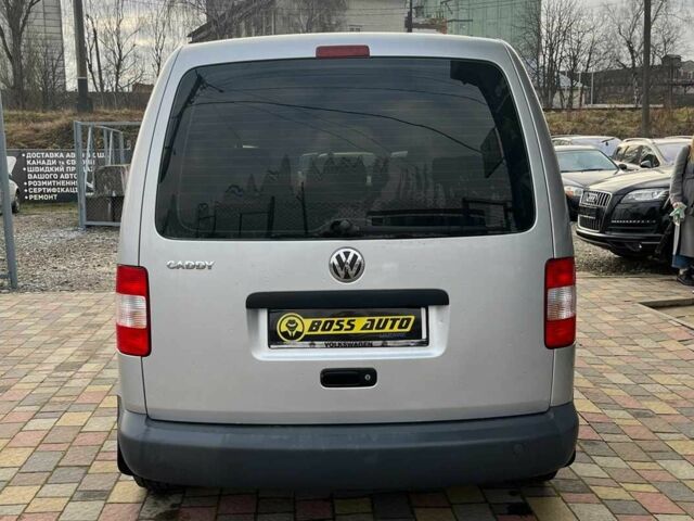 Серый Фольксваген Кадди, объемом двигателя 2 л и пробегом 186 тыс. км за 8990 $, фото 5 на Automoto.ua