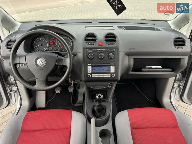 Фольксваген Кадди 2009 в Житомире на Automoto.ua Серый Фольксваген Кадди, объемом двигателя 1.6 л и пробегом 139 тыс. км за 9299 $, фото 31 на Automoto.ua