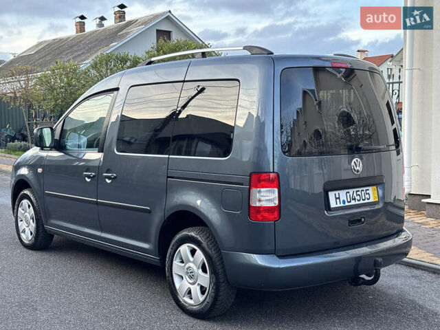 Серый Фольксваген Кадди, объемом двигателя 1.6 л и пробегом 208 тыс. км за 9599 $, фото 5 на Automoto.ua