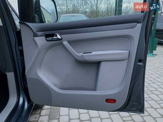 Серый Фольксваген Кадди, объемом двигателя 1.6 л и пробегом 223 тыс. км за 8255 $, фото 30 на Automoto.ua