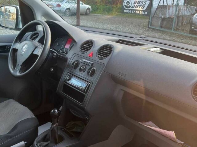 Серый Фольксваген Кадди, объемом двигателя 1.9 л и пробегом 258 тыс. км за 6990 $, фото 19 на Automoto.ua