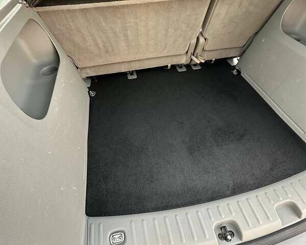 Серый Фольксваген Кадди, объемом двигателя 1.6 л и пробегом 194 тыс. км за 9000 $, фото 18 на Automoto.ua