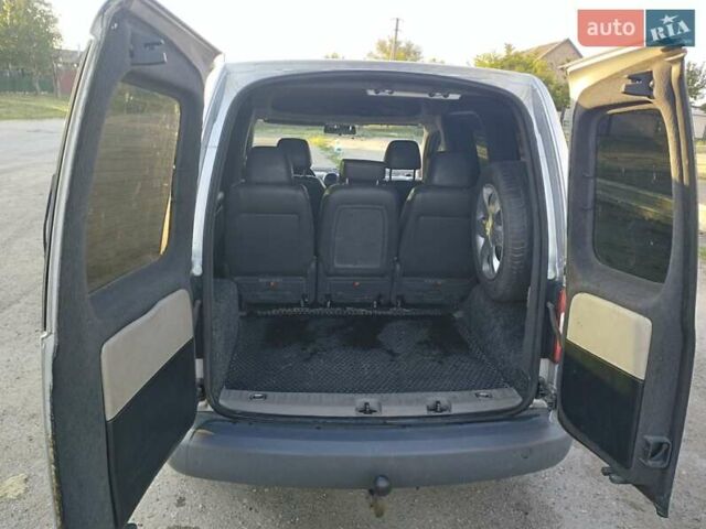 Сірий Фольксваген Кадді, об'ємом двигуна 1.98 л та пробігом 395 тис. км за 5500 $, фото 6 на Automoto.ua