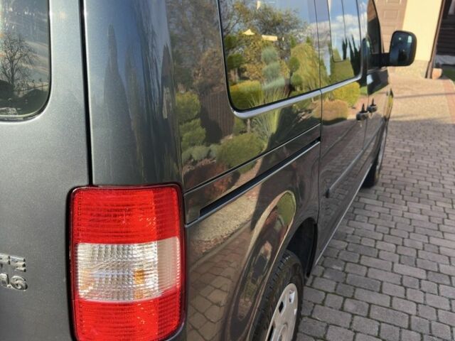 Сірий Фольксваген Кадді, об'ємом двигуна 1.6 л та пробігом 189 тис. км за 6900 $, фото 10 на Automoto.ua