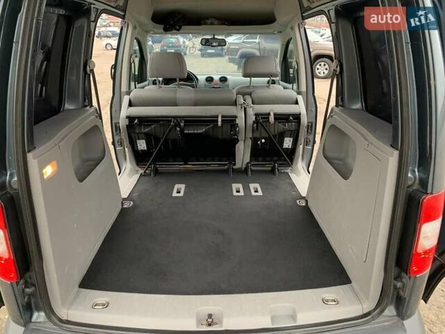 Серый Фольксваген Кадди, объемом двигателя 1.39 л и пробегом 161 тыс. км за 6990 $, фото 10 на Automoto.ua