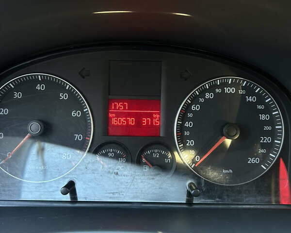 Серый Фольксваген Кадди, объемом двигателя 1.4 л и пробегом 160 тыс. км за 7800 $, фото 10 на Automoto.ua