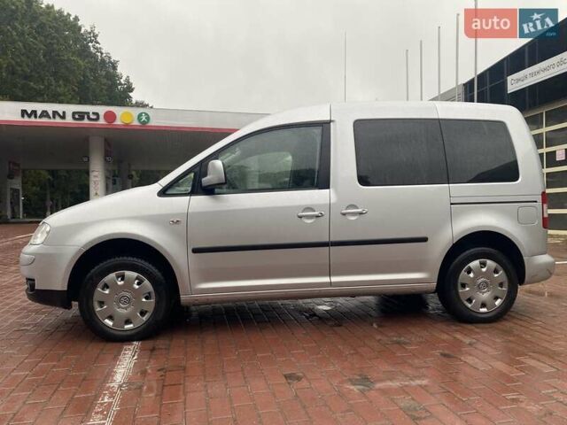 Фольксваген Кадди 2009 в Виннице на Automoto.ua Серый Фольксваген Кадди, объемом двигателя 1.6 л и пробегом 190 тыс. км за 7990 $, фото 1 на Automoto.ua