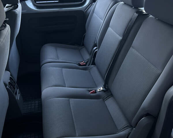 Серый Фольксваген Кадди, объемом двигателя 1.4 л и пробегом 160 тыс. км за 7800 $, фото 6 на Automoto.ua