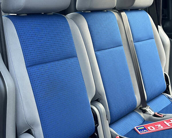 Серый Фольксваген Кадди, объемом двигателя 1.6 л и пробегом 208 тыс. км за 9599 $, фото 22 на Automoto.ua