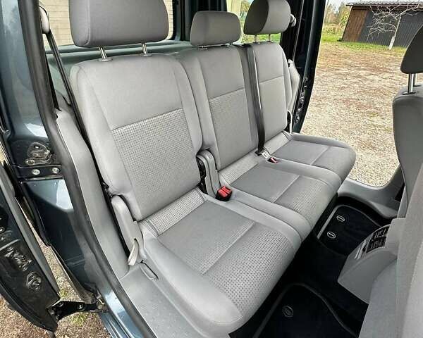 Серый Фольксваген Кадди, объемом двигателя 1.6 л и пробегом 194 тыс. км за 9000 $, фото 16 на Automoto.ua