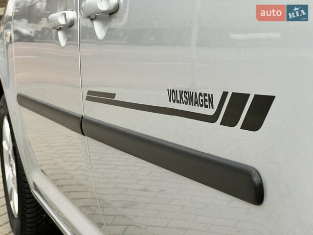 Фольксваген Кадди 2009 в Житомире на Automoto.ua Серый Фольксваген Кадди, объемом двигателя 1.6 л и пробегом 139 тыс. км за 9299 $, фото 16 на Automoto.ua