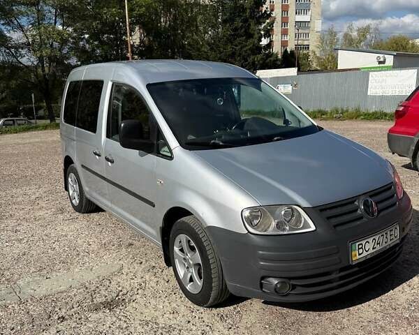 Серый Фольксваген Кадди, объемом двигателя 1.9 л и пробегом 185 тыс. км за 9300 $, фото 3 на Automoto.ua