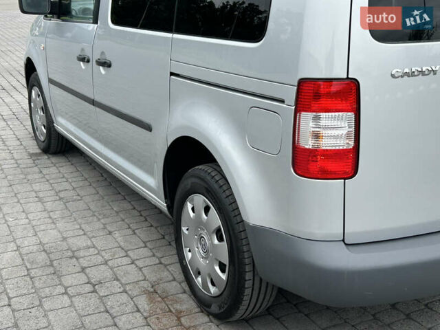 Серый Фольксваген Кадди, объемом двигателя 1.4 л и пробегом 193 тыс. км за 6950 $, фото 5 на Automoto.ua
