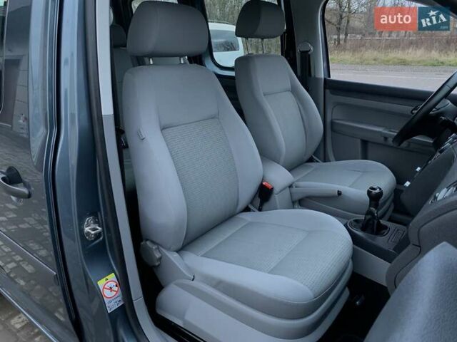 Серый Фольксваген Кадди, объемом двигателя 1.6 л и пробегом 223 тыс. км за 8255 $, фото 32 на Automoto.ua