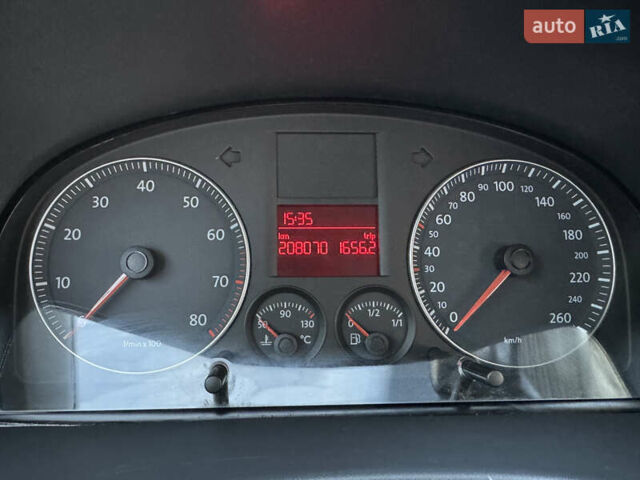 Серый Фольксваген Кадди, объемом двигателя 1.6 л и пробегом 208 тыс. км за 9599 $, фото 34 на Automoto.ua