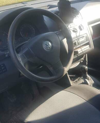 Серый Фольксваген Кадди, объемом двигателя 2 л и пробегом 263 тыс. км за 7500 $, фото 5 на Automoto.ua