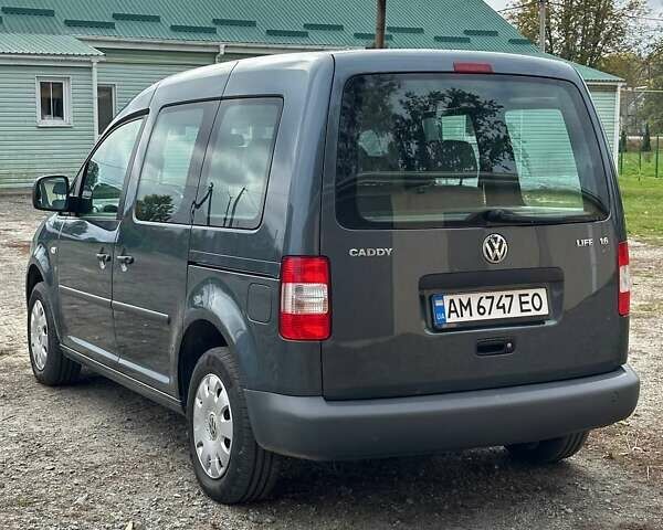 Серый Фольксваген Кадди, объемом двигателя 1.6 л и пробегом 194 тыс. км за 9000 $, фото 7 на Automoto.ua