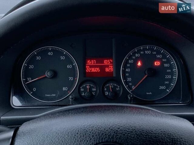 Серый Фольксваген Кадди, объемом двигателя 1.6 л и пробегом 223 тыс. км за 8255 $, фото 43 на Automoto.ua