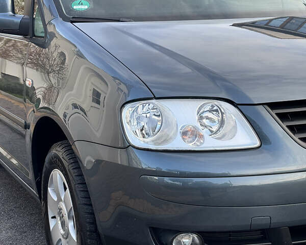 Серый Фольксваген Кадди, объемом двигателя 1.6 л и пробегом 208 тыс. км за 9599 $, фото 10 на Automoto.ua