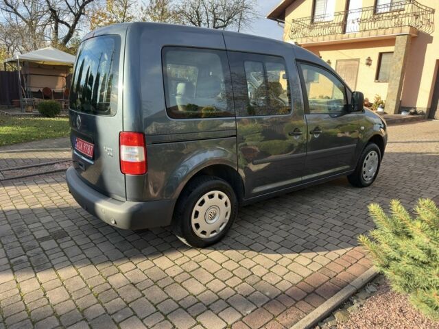 Сірий Фольксваген Кадді, об'ємом двигуна 1.6 л та пробігом 189 тис. км за 6900 $, фото 2 на Automoto.ua