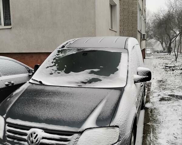 Серый Фольксваген Кадди, объемом двигателя 1.9 л и пробегом 232 тыс. км за 9650 $, фото 1 на Automoto.ua