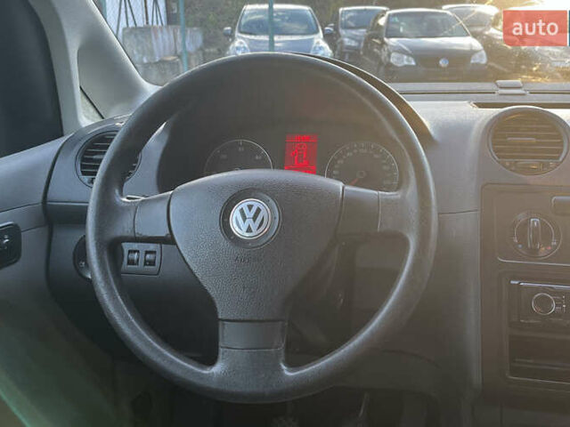 Серый Фольксваген Кадди, объемом двигателя 1.9 л и пробегом 258 тыс. км за 6990 $, фото 12 на Automoto.ua
