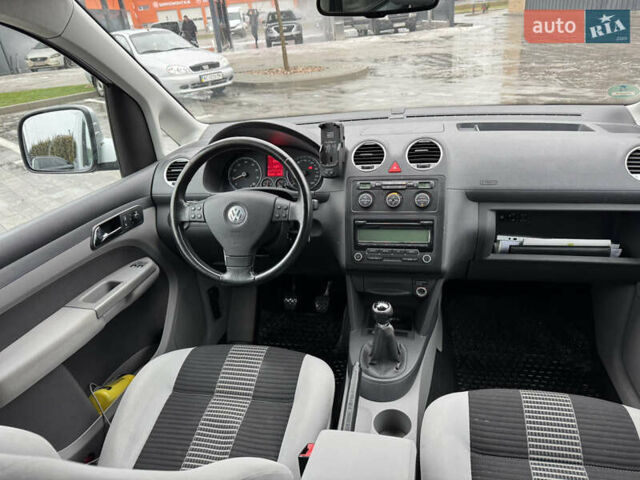 Сірий Фольксваген Кадді, об'ємом двигуна 0 л та пробігом 242 тис. км за 8400 $, фото 72 на Automoto.ua