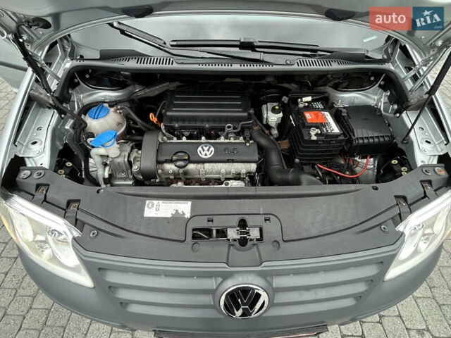 Сірий Фольксваген Кадді, об'ємом двигуна 1.4 л та пробігом 193 тис. км за 6550 $, фото 35 на Automoto.ua