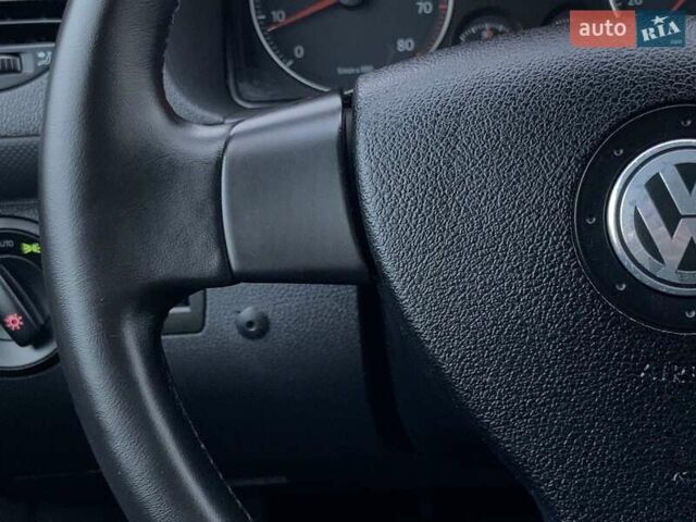 Серый Фольксваген Кадди, объемом двигателя 1.6 л и пробегом 223 тыс. км за 8255 $, фото 39 на Automoto.ua