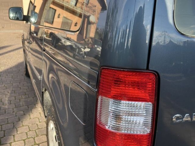 Сірий Фольксваген Кадді, об'ємом двигуна 1.6 л та пробігом 189 тис. км за 6900 $, фото 11 на Automoto.ua