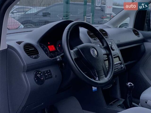 Серый Фольксваген Кадди, объемом двигателя 1.6 л и пробегом 223 тыс. км за 8255 $, фото 23 на Automoto.ua
