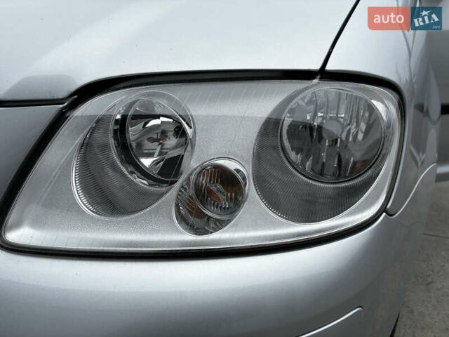 Серый Фольксваген Кадди, объемом двигателя 1.4 л и пробегом 187 тыс. км за 7700 $, фото 18 на Automoto.ua